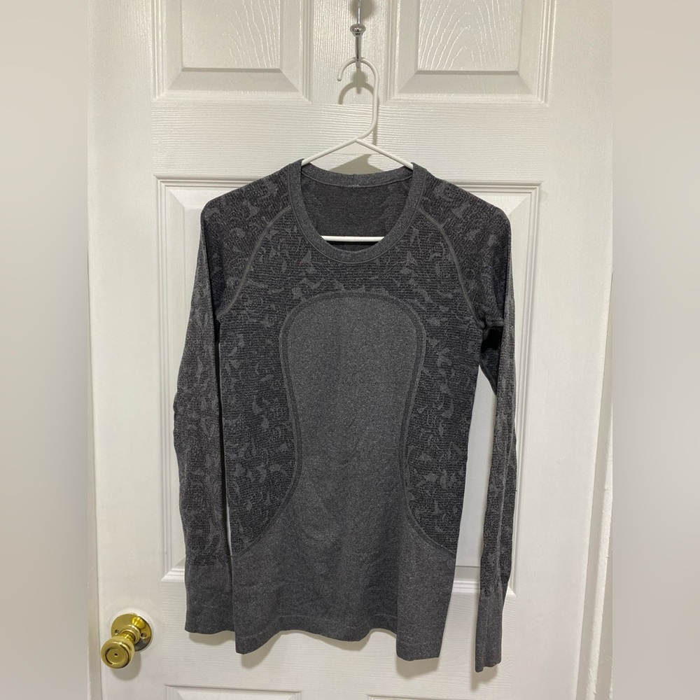 Lululemon Gray Pullover Size 6